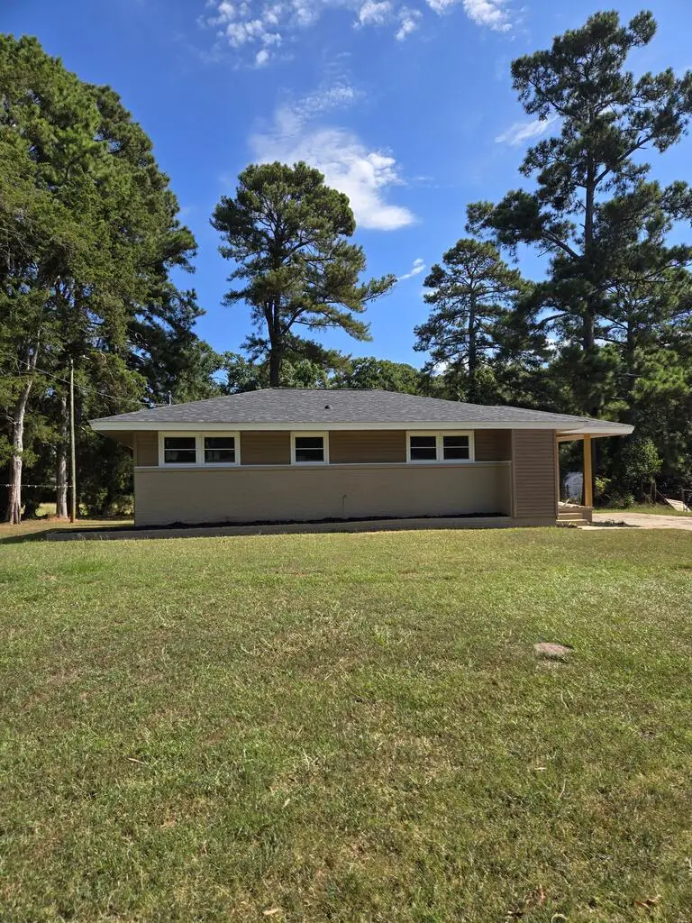 206 Camellia Cir, Greenwood, SC 29646 - #2
