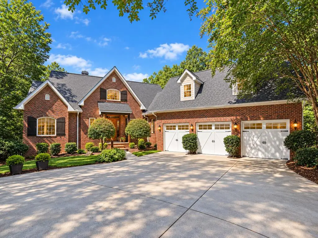380 Abercrombie Pointe, Greenwood, SC 29649 - #1