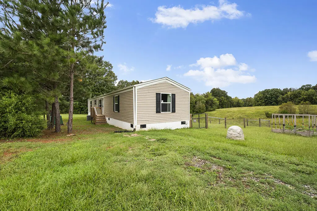 618 W Grumling Road, Hodges, SC 29653 - #1