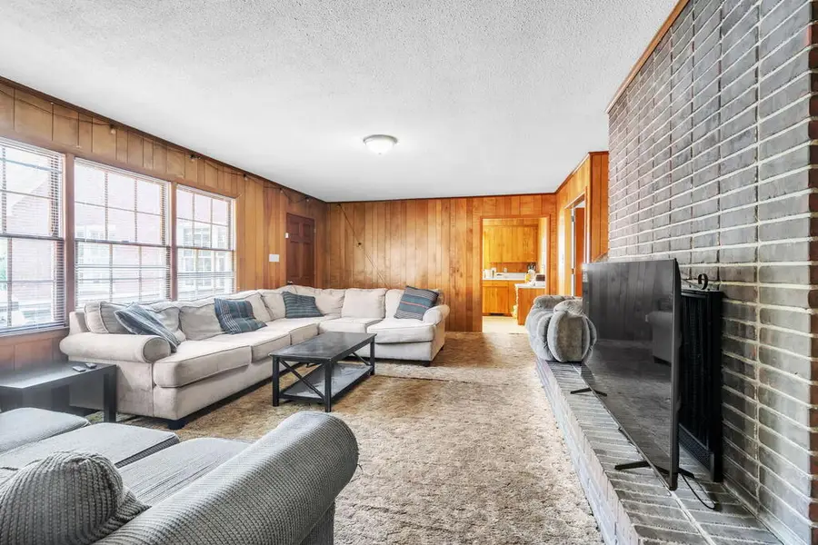 212 E Sproles Ave, Greenwood, SC 29649 - #3