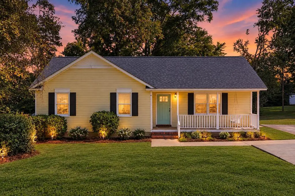 2526 Montague Ave Ext, Greenwood, SC 29649 - #1