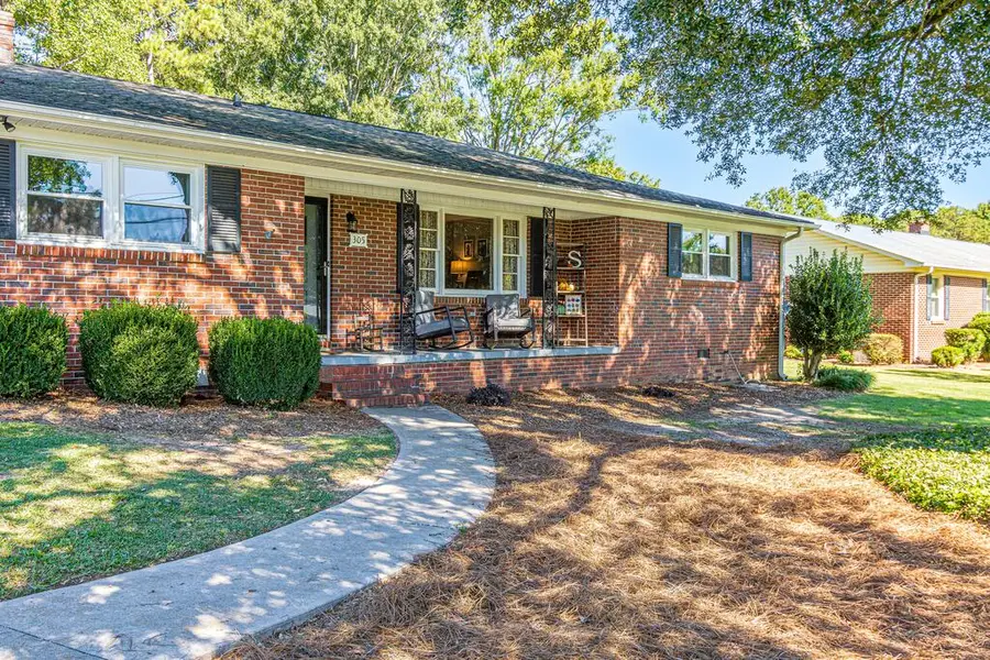 305 Belle Meade Rd, Greenwood, SC 29649 - #3