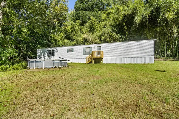 1014 Sally White Rd Ext, Hodges, SC 29653