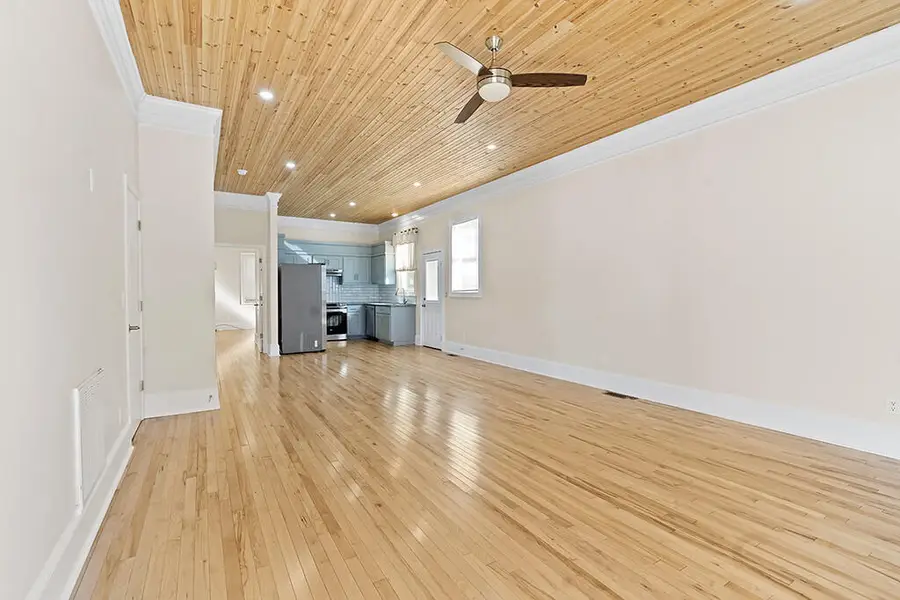 224 Grace St, Greenwood, SC 29649 - #2