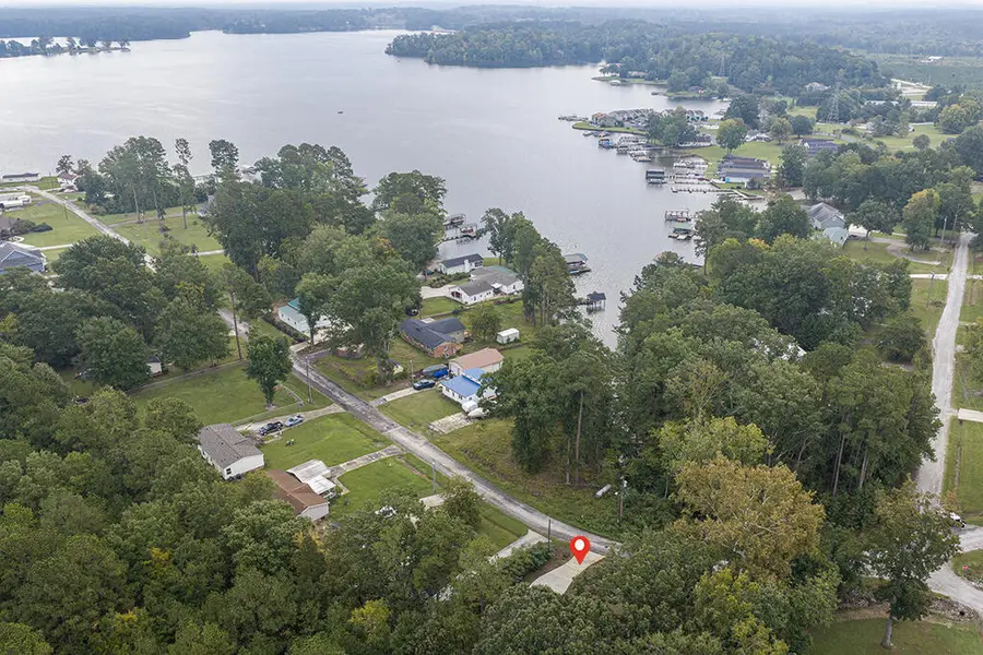 207 Beach Dr, Ninety Six, SC 29666 - #3