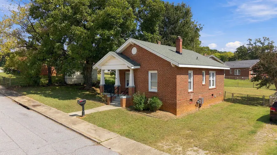 203 Allis Ave, Ninety Six, SC 29666 - #2
