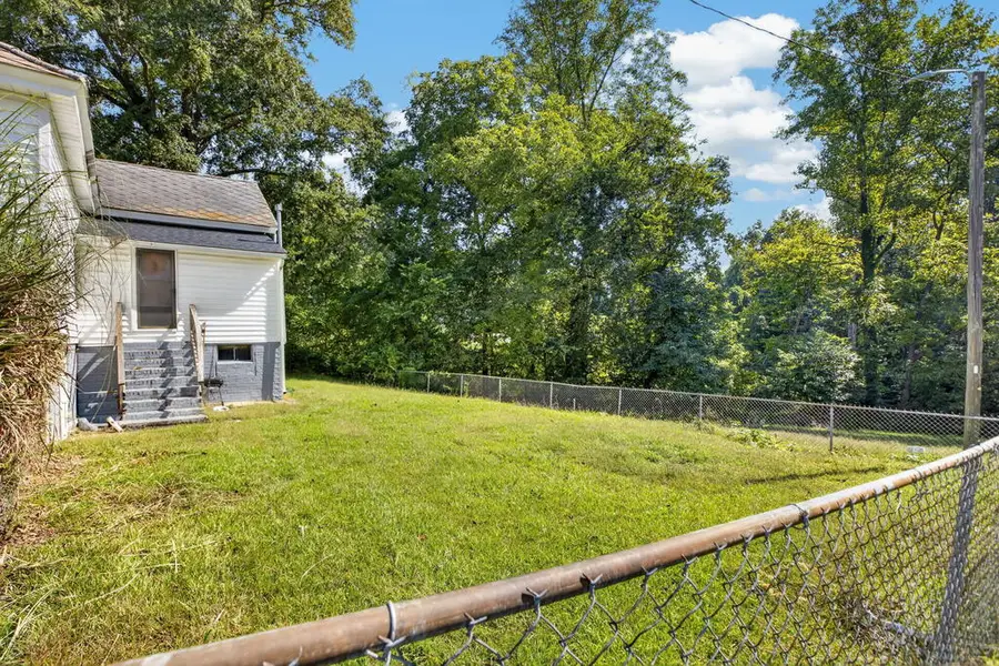 26 W Main St, Ware Shoals, SC 29692 - #3