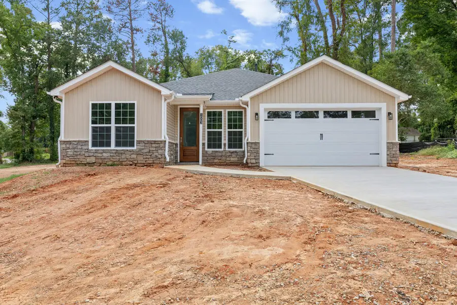 1003 Grace Street, Greenwood, SC 28649 - #2