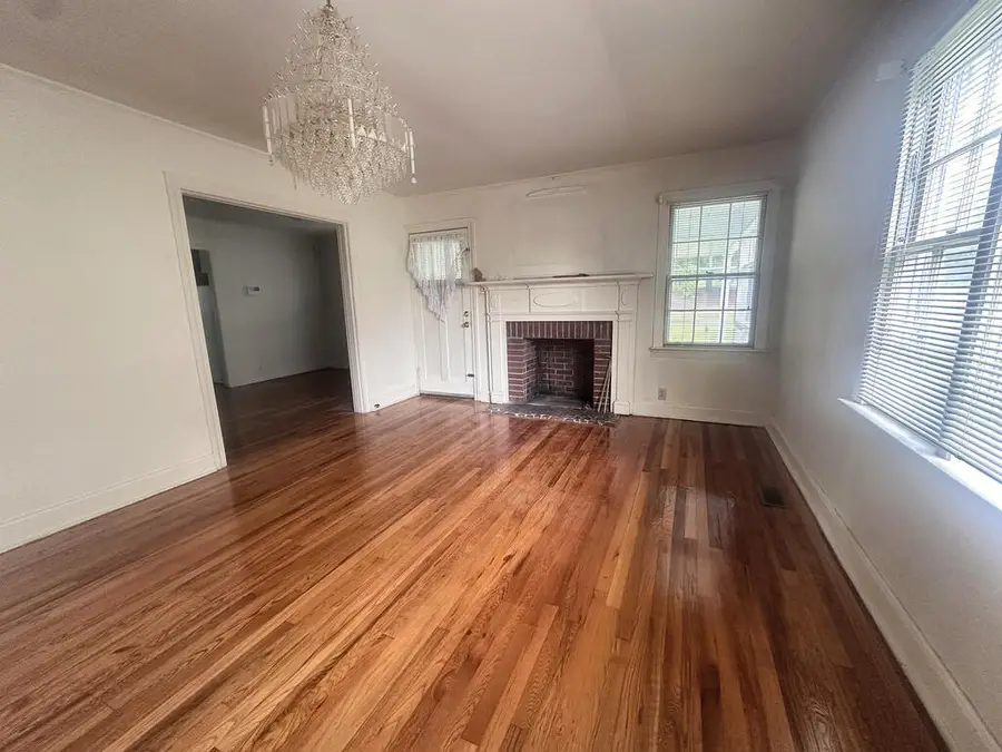 308 W Ellenberg Ave, Greenwood, SC 29646 - #3