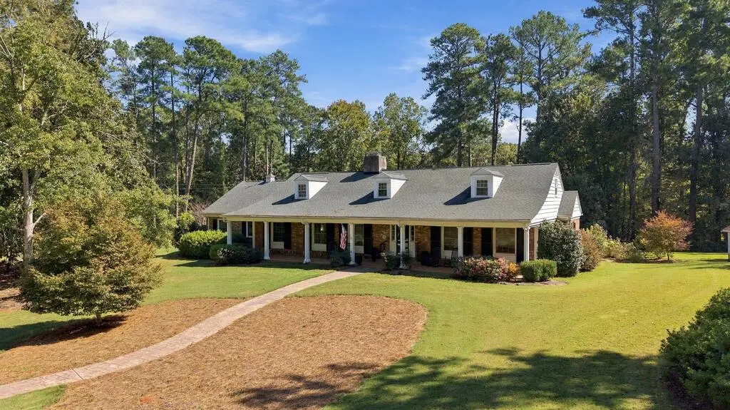 140 Rutledge Rd, Greenwood, SC 29649 - #1