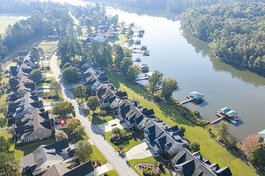 316 Arsenal Dr., Ninety Six, SC 29666 - #3