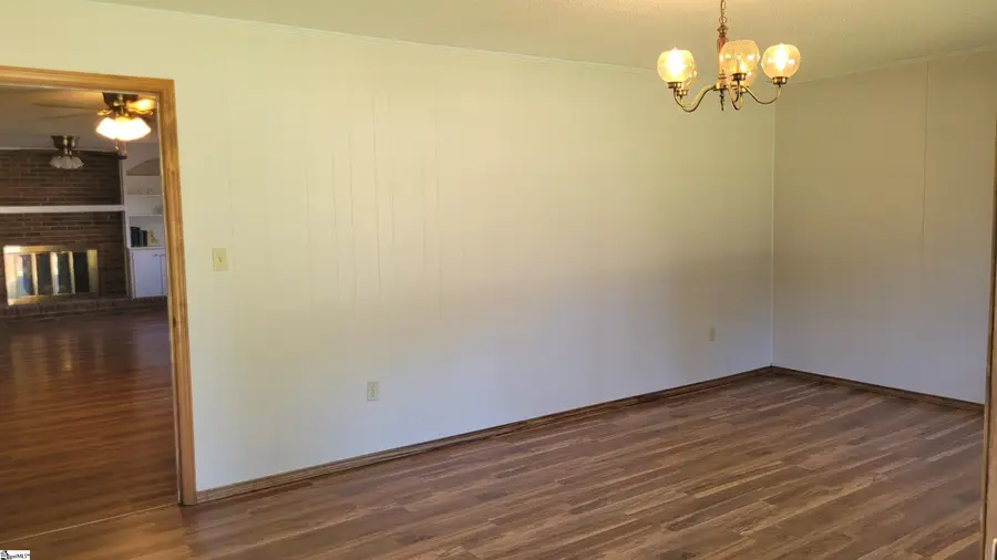 102 Brookwood Lane, Greenwood, SC 29646 - Image #2