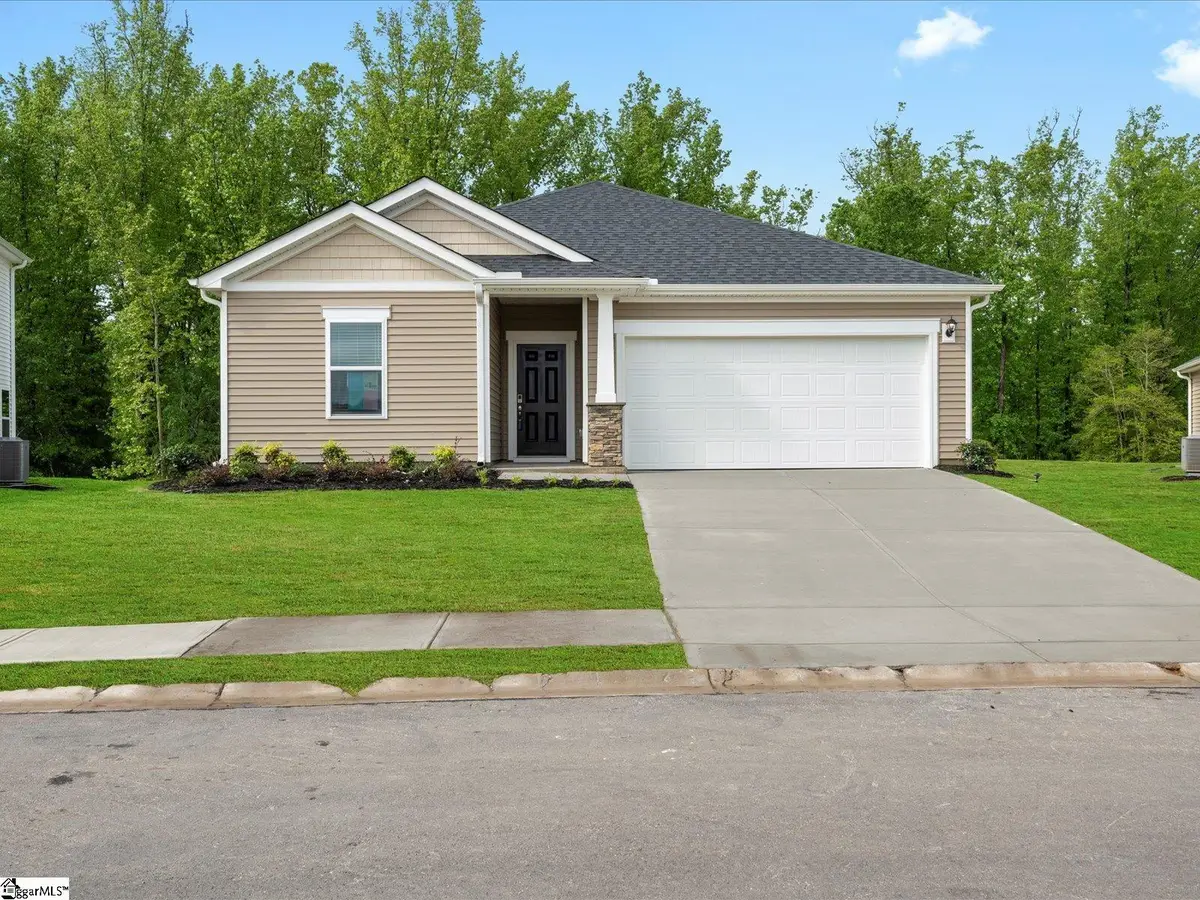 207 Merriweather Way, Spartanburg, SC 29306 - Image #1