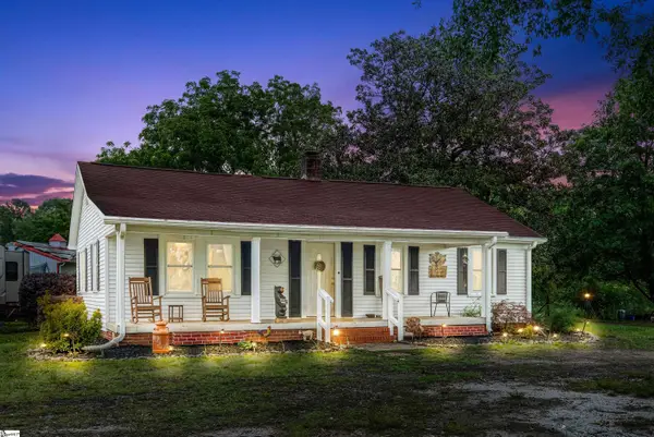 4961 221 Hwy S, Laurens, SC 29360