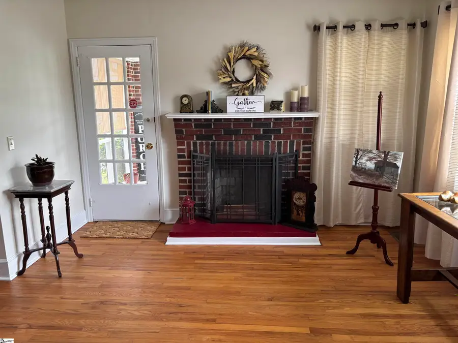 422 E Savannah Street, Calhoun Falls, SC 29628 - Image #3