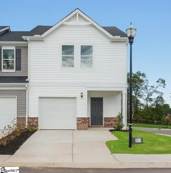 302 Hampton George Court, Greer, SC 29651