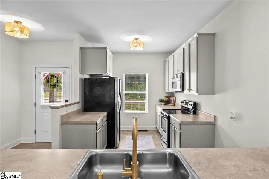 533 E Perkins Creek Road, Seneca, SC 29678 - Image #2