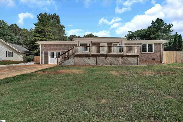 4 S Valley Lane, Greenville, SC 29611