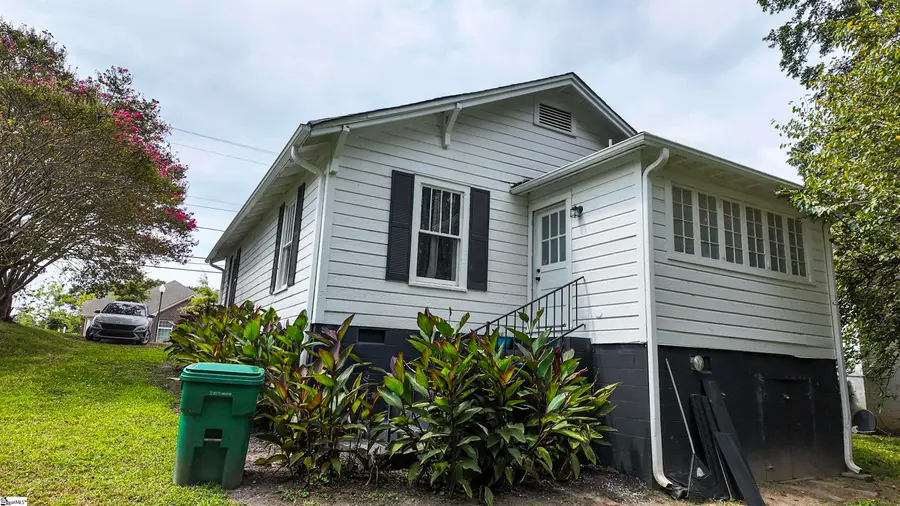 608 W Buford Street, Gaffney, SC 29341 - #2