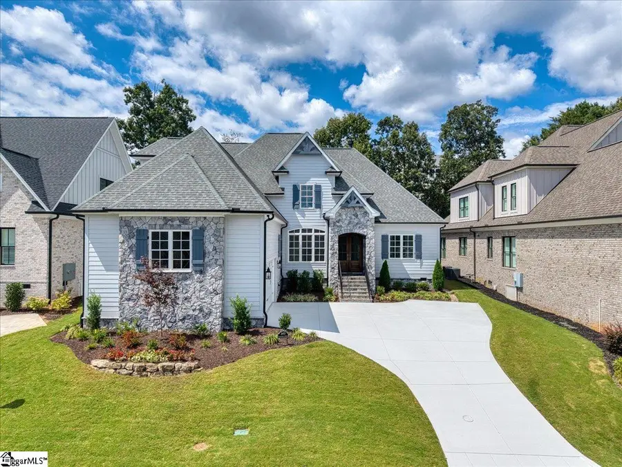 202 Chestnut Pond Lane, Simpsonville, SC 29681 - Image #2