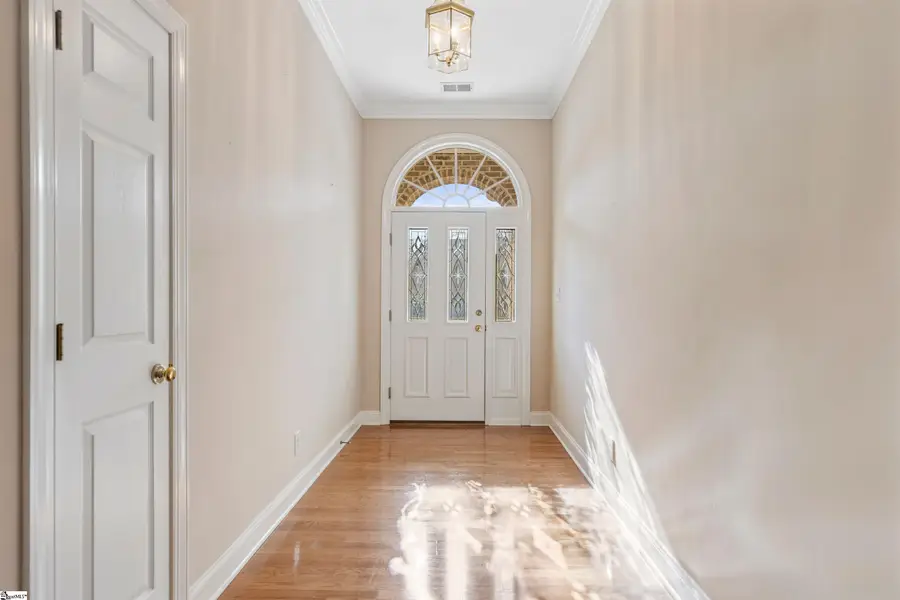 216 Banbury Circle, Simpsonville, SC 29681 - Image #2