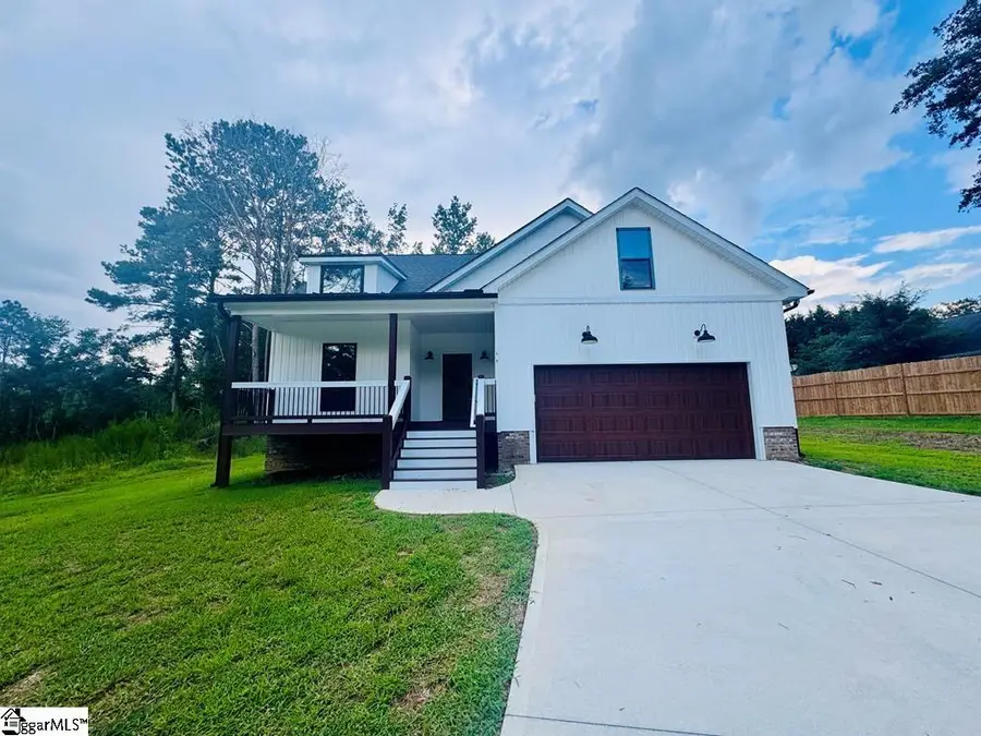 704 Sherwood Avenue, Honea Path, SC 29654 - Image #2