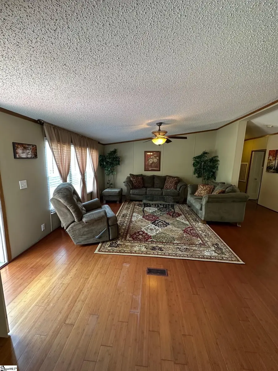 207 Elijah Simmons Road, Woodruff, SC 29388 - Image #3