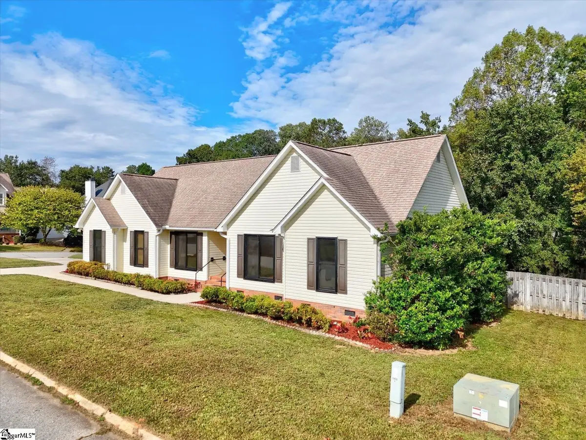 6 W Fairgate Court, Simpsonville, SC 29680 - Image #1