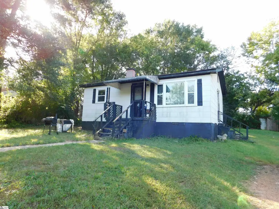 451 Sunnyside Circle, Greer, SC 29651 - Image #2