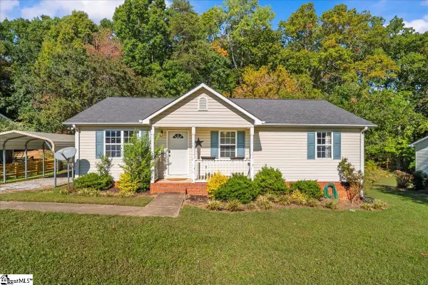 105 E Belvue Road, Greenville, SC 29687