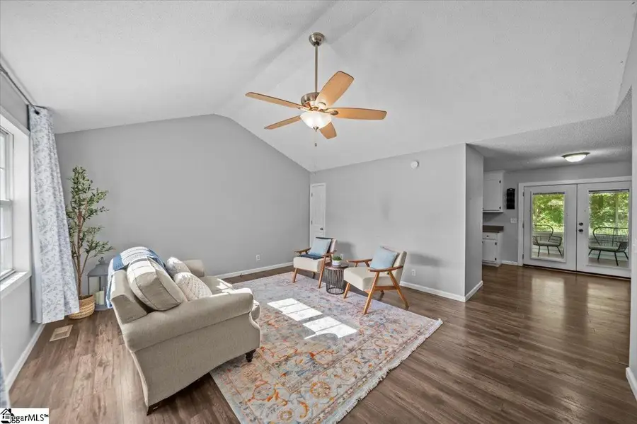 105 E Belvue Road, Taylors, SC 29687 - Image #2