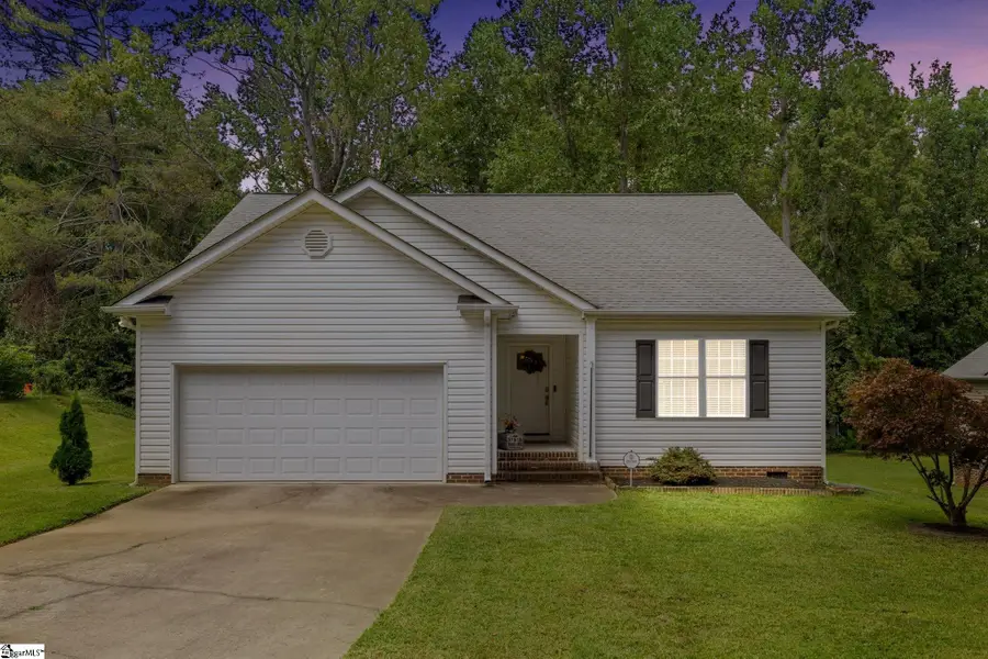 111 Woodvale Avenue, Fountain Inn, SC 29644 - #3