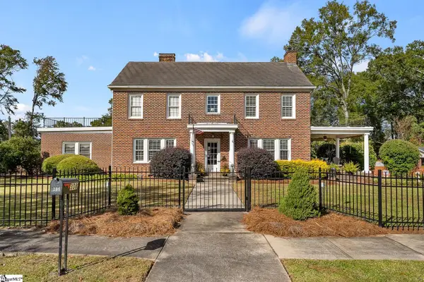 308 W Walnut Street, Clinton, SC 29325