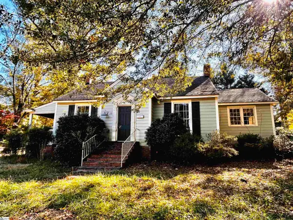 110 Maplebrook Street, Laurens, SC 29360