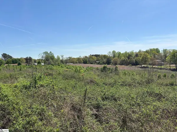 194-D Half Moon Road, Wellford, SC 29385