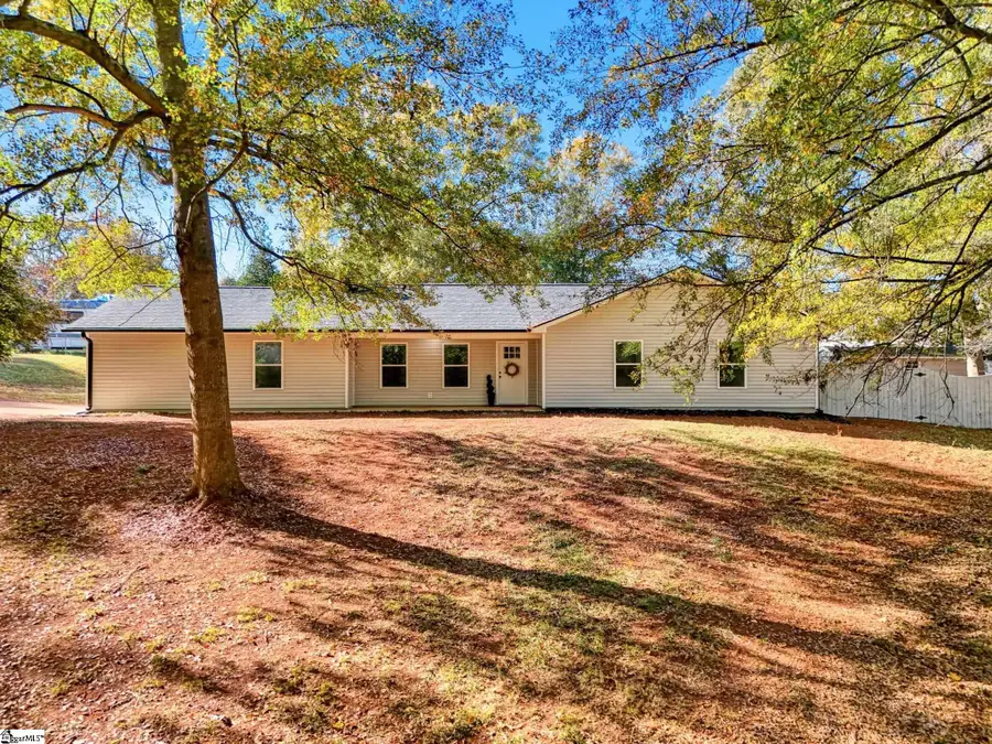 16 Willow Pines Court, Spartanburg, SC 29303-9413 - Image #2