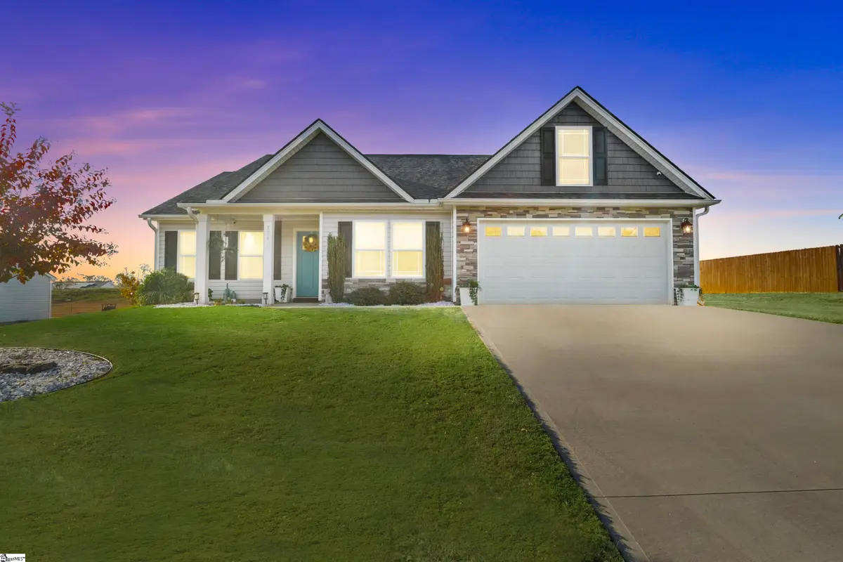 374 Danleigh Way, Inman, SC 29349 - Image #1