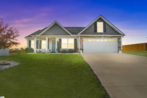 374 Danleigh Way, Inman, SC 29349