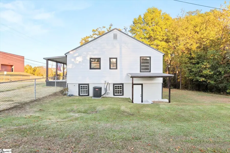 224 Syphrit Road, Wellford, SC 29385 - Image #2