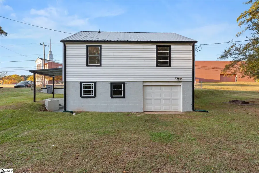 224 Syphrit Road, Wellford, SC 29385 - Image #3