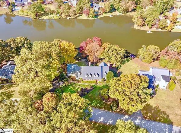 317 E Killarney Lake, Moore, SC 29369