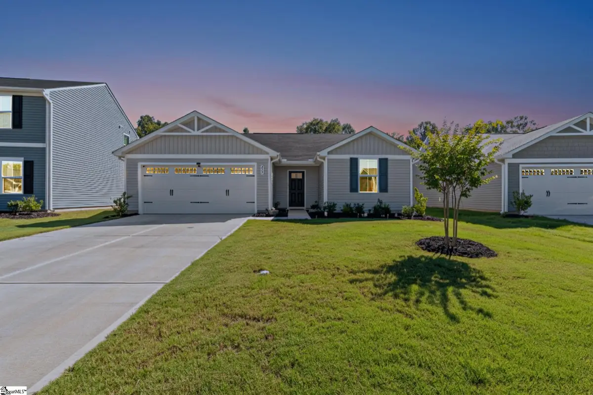 215 Highland Station Drive, Clinton, SC 29325 - Image #1