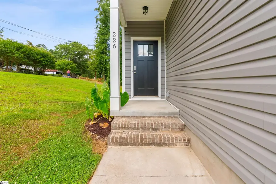 226 Alice Farr Drive, Greenville, SC 29617 - Image #3