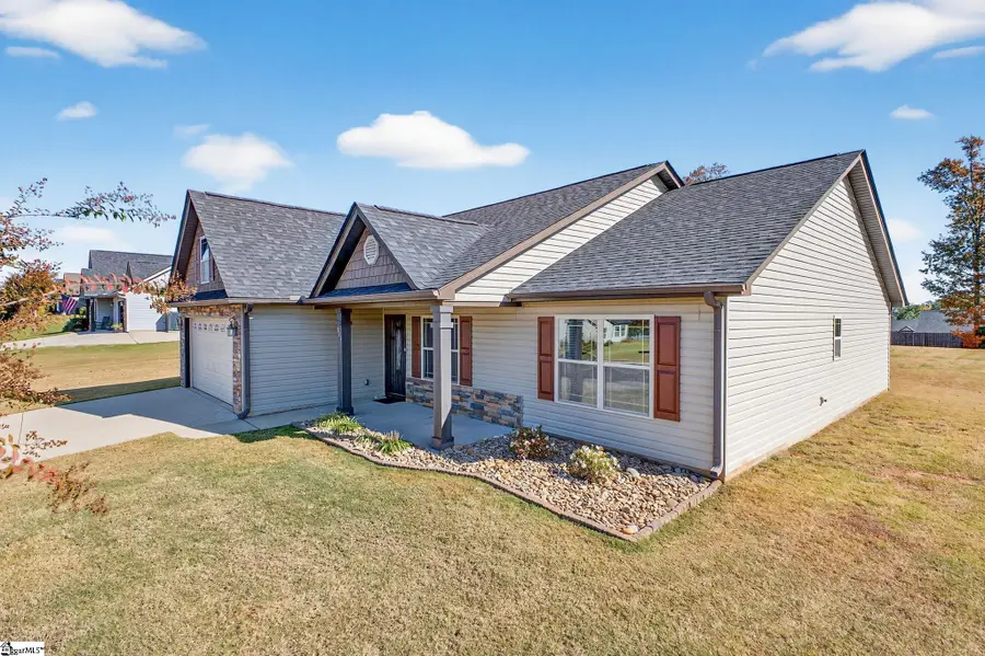 331 Hallie Olivia Drive, Inman, SC 29349 - Image #2