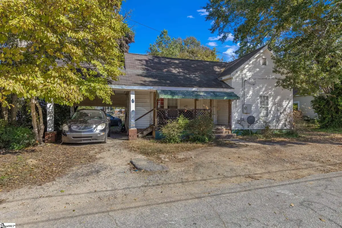11 Hammett Street, Laurens, SC 29360 - Image #1