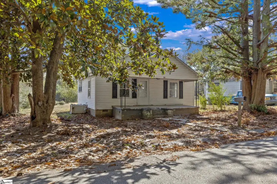 210 Walker Avenue, Laurens, SC 29360 - Image #2