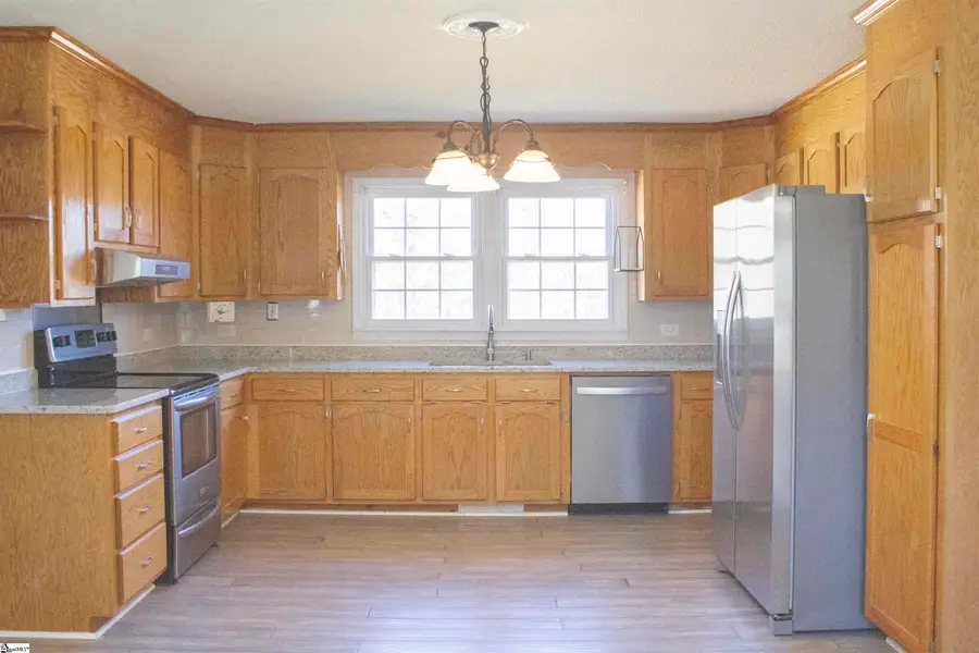 905 Pace Bridge Road, Easley, SC 29640-9577 - Image #3