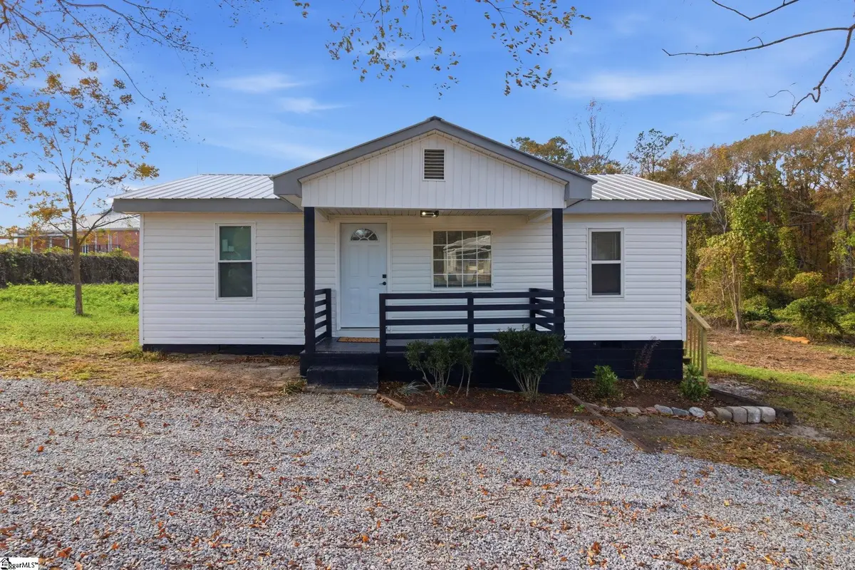 44 Clark Street, Laurens, SC 29360 - Image #1