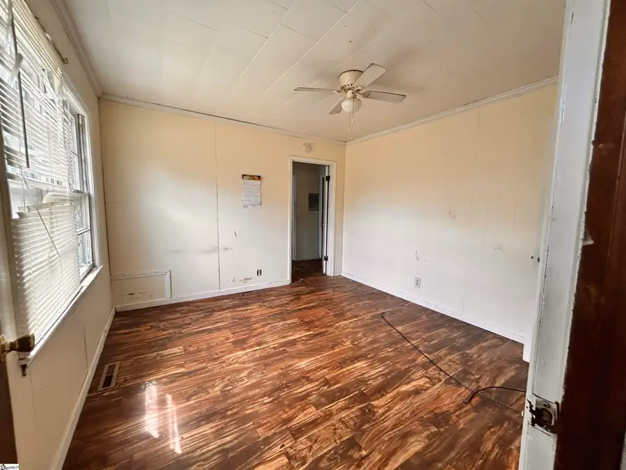 288 Hooker Avenue, Laurens, SC 29360 - Image #3