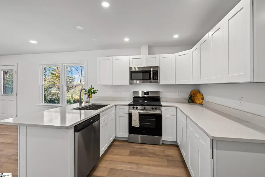 600 Sharondale Court, Spartanburg, SC 29303 - Image #2